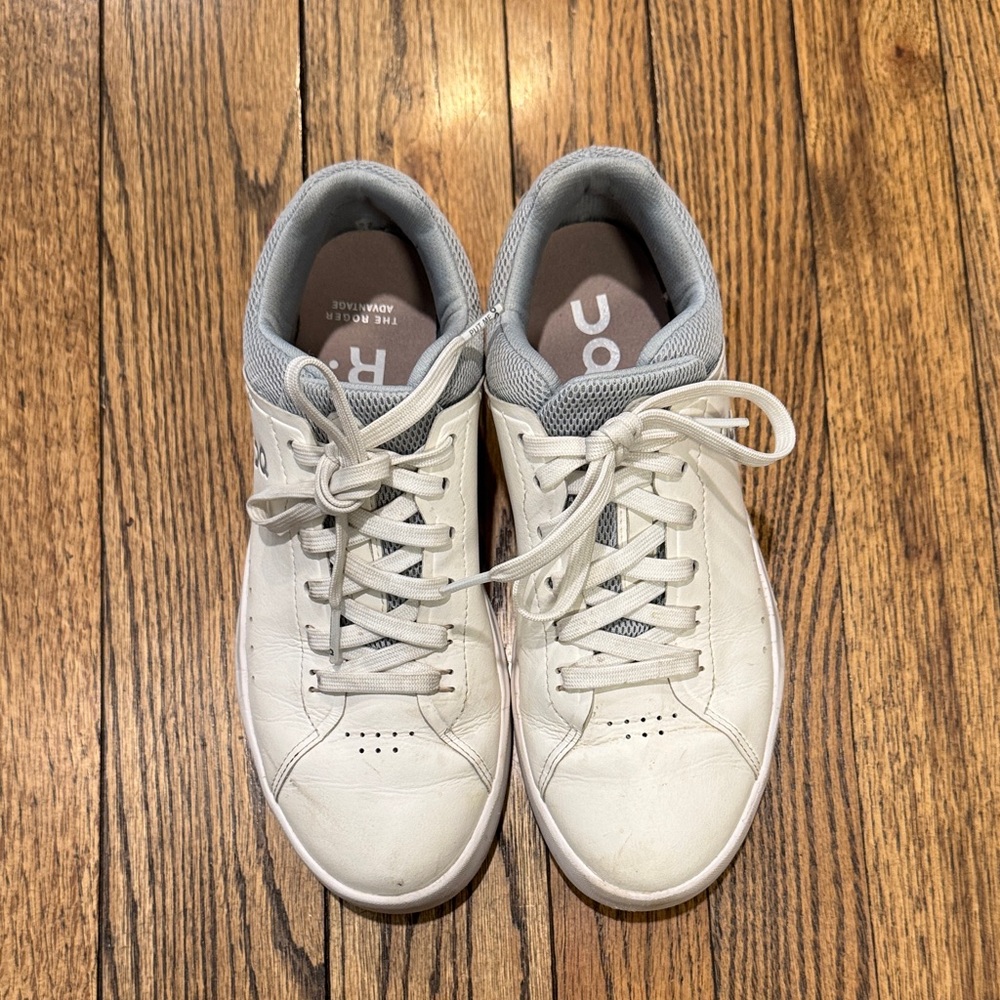 On Running White and Gray Athletic Shoes